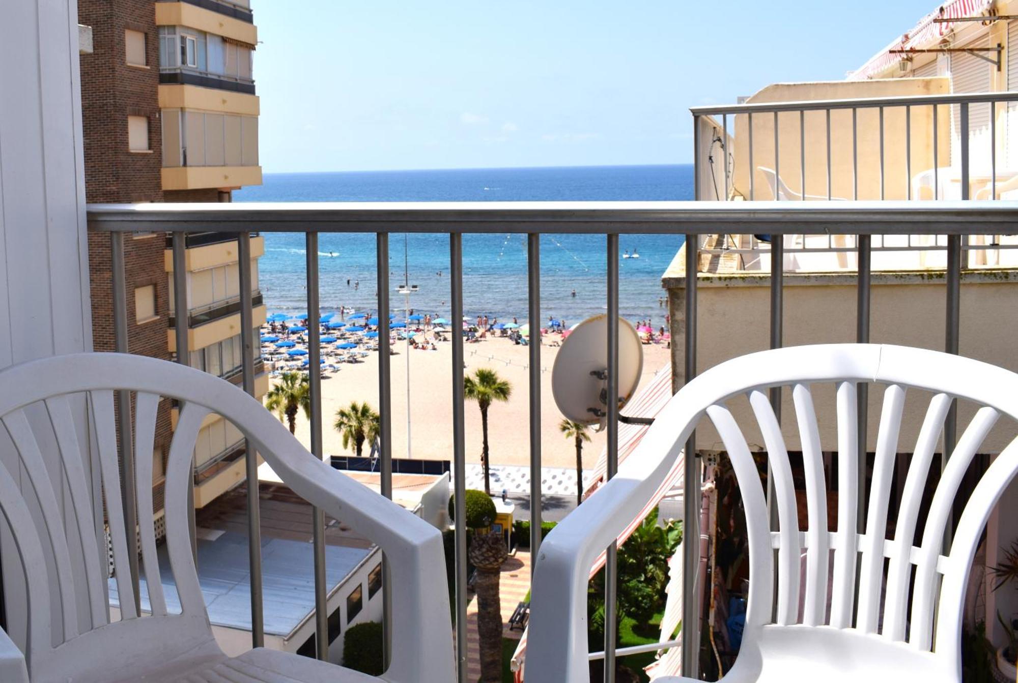 Pato Levante Beach Benidorm Exteriér fotografie